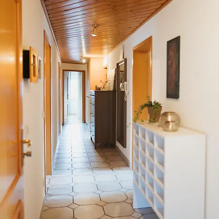 Grosse Helle Mit 4 Schlafzimmern Apartmán *